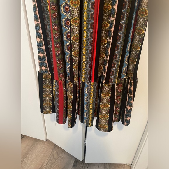 Patterned Maxi Dress - Picture 4 of 7